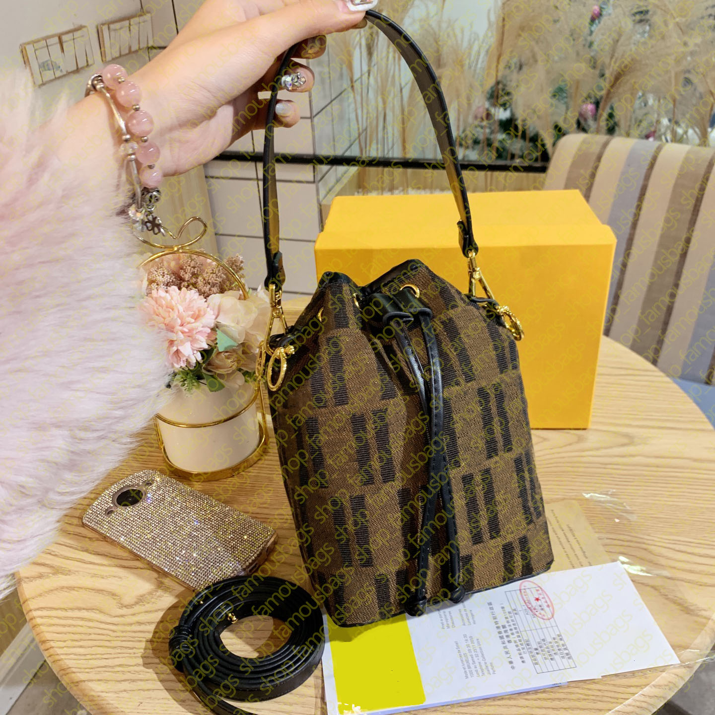 Designer brands high quality mini bucket drawstring bag Classic Canvas Letters Embroidery Multi-Color F print women purse shoulder crossbody bags handbags, Box
Designer brands high quality mini bucket drawstring bag Classic Canvas Letters Embroidery Multi-Color F print women purse shoulder crossbody bags handbags, Box