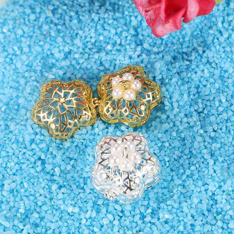 Musée du palais des parfums. Il y a un charme spécial dans le parfum. Je ne connais pas la fleur de prune froide. Il est sculpté