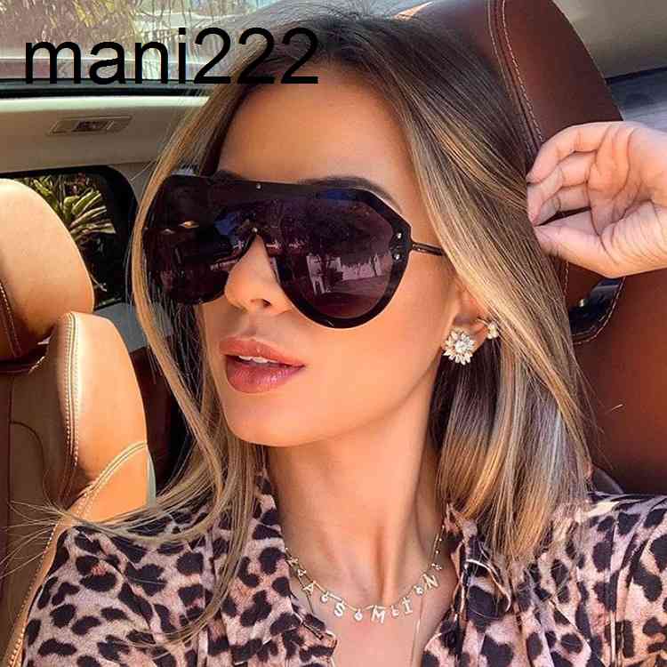2021 trendy designer F pattern oversized sun glasses unisex mono lens fashionable retro women printed sunglasses, White;black
2021 trendy designer F pattern oversized sun glasses unisex mono lens fashionable retro women printed sunglasses, White;black