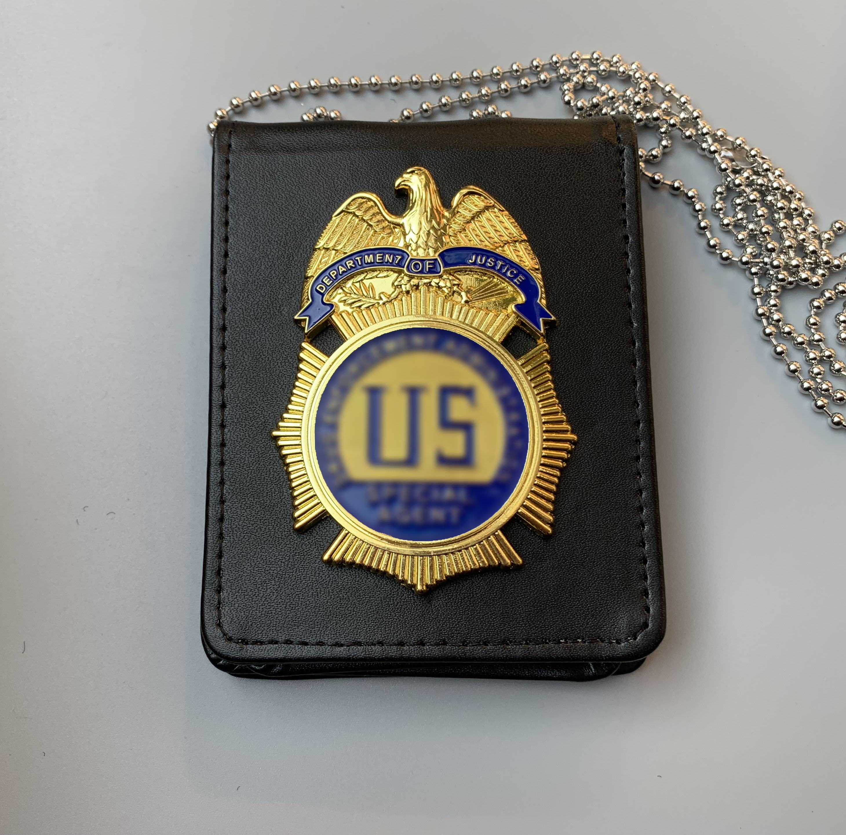 1: 1 alloy badge detachable card bag and bead chain, Black