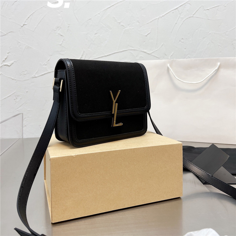 Women Luxurys Designers Genuine Leather Shoulder Bag Winter Cowhide Womens Designer Handbags Purses Velvet Crossbody Messager Bags 21ss, Box
Women Luxurys Designers Genuine Leather Shoulder Bag Winter Cowhide Womens Designer Handbags Purses Velvet Crossbody Messager Bags 21ss, Box