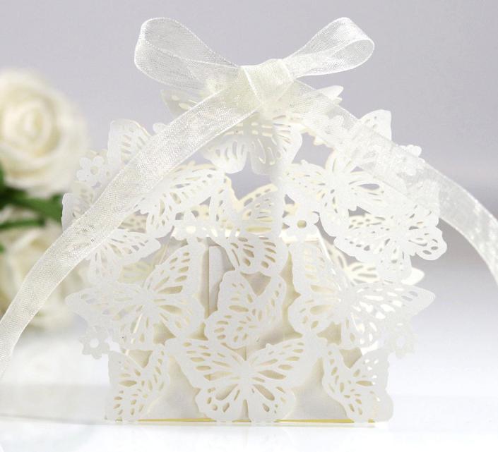 2021 Wholesale Butterfly Hollow Laser Cut Wedding Candy Favor Boxes Personality Hollow Wedding Butterfly Candy Chocolates Box Favor Holders