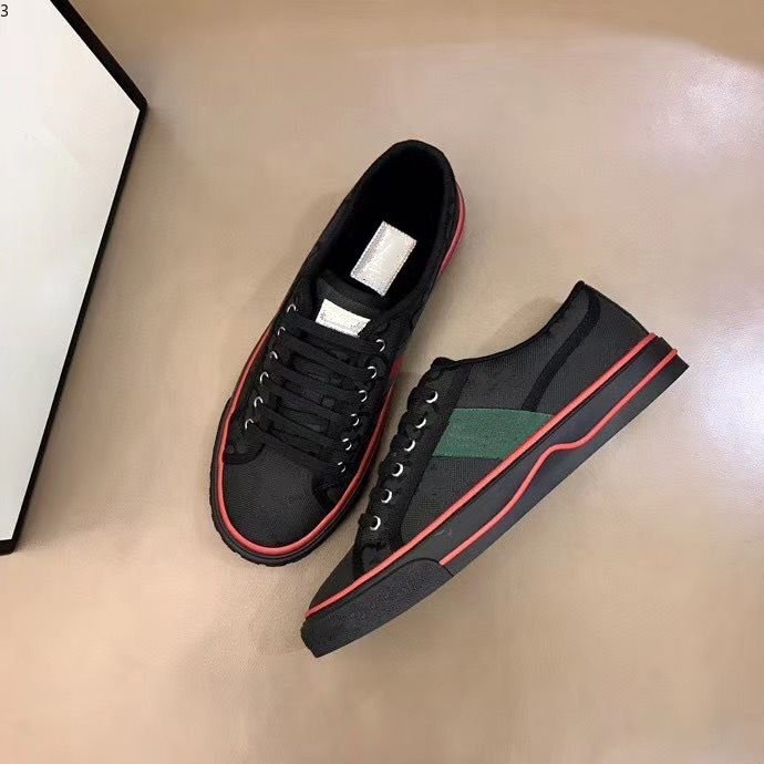Rat Luxury Designer Shoes Men's and Women's Sneakers 604049 Calf leather Fashion Casual Top Q kj002
Rat Luxury Designer Shoes Men's and Women's Sneakers 604049 Calf leather Fashion Casual Top Q kj002