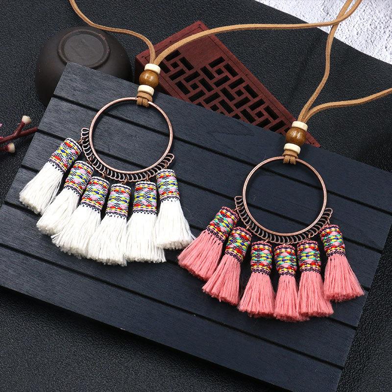Pendant Necklaces 2021 Women Fashion Jewelry Handmade Embroidery Pattern Multi-layer Fringed Necklace Bohemia Accessories
Pendant Necklaces 2021 Women Fashion Jewelry Handmade Embroidery Pattern Multi-layer Fringed Necklace Bohemia Accessories