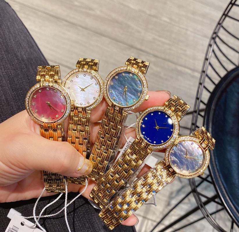 Wristwatches 30mm Stainless Steel Women Quartz Watch Grey White Blue Pink Mother Of Pearl Shell Dial Clock 12 Diamonds Female Luxury Name, Mix gold blue
Wristwatches 30mm Stainless Steel Women Quartz Watch Grey White Blue Pink Mother Of Pearl Shell Dial Clock 12 Diamonds Female Luxury Name, Mix gold blue