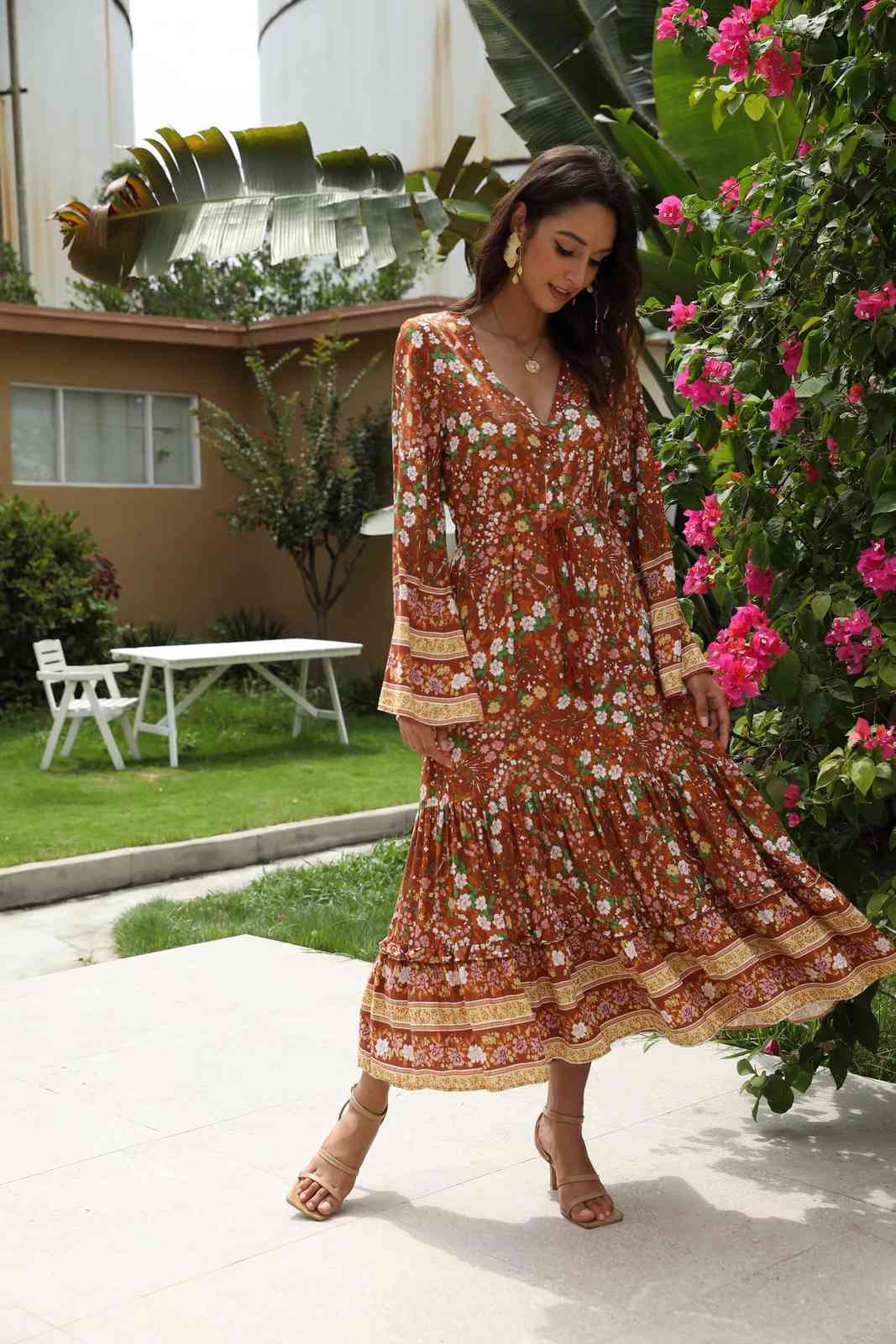 Bohemia Buttons V neck Floral Print BOHO Long Sleeve Dress Gypsy Woman Adjustable Lacing up Waist Maxi Dresses Holiday 210429