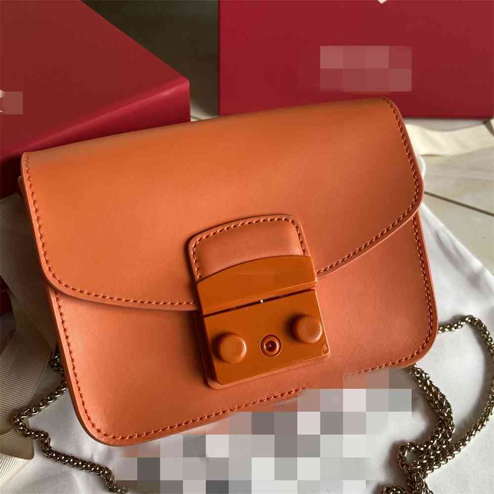 Women Luxurys Designers Bags 2021 cow leather crossbar one hand small on the whole QY1LWhole Designer Handbag Handbags Totes Crossbody Bag
Women Luxurys Designers Bags 2021 cow leather crossbar one hand small on the whole QY1LWhole Designer Handbag Handbags Totes Crossbody Bag