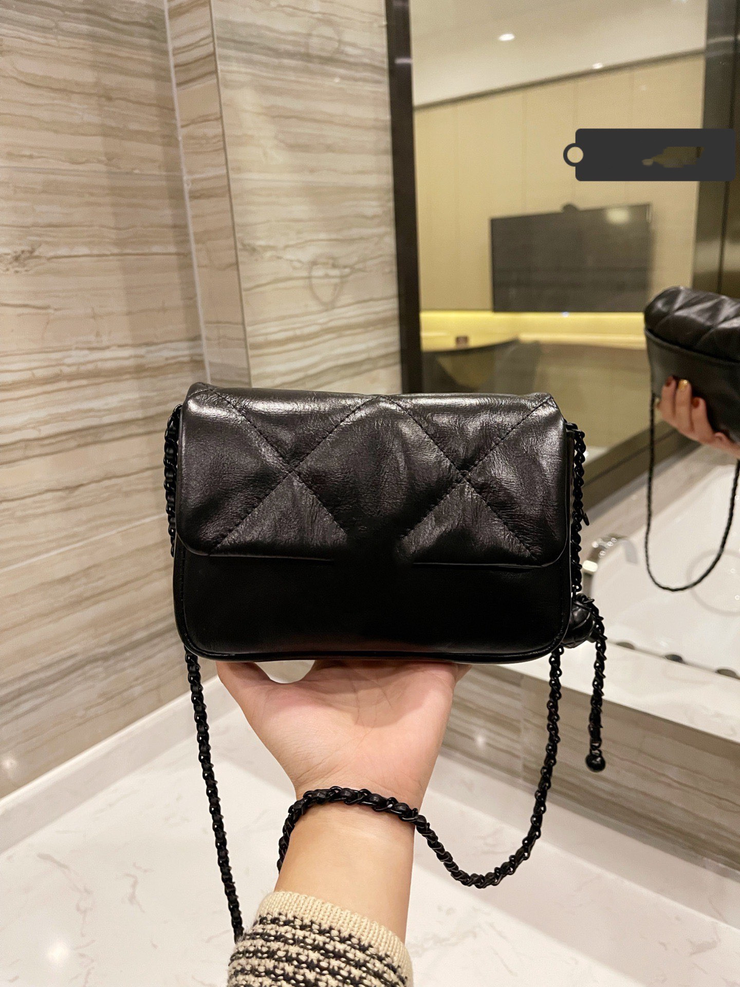 Show Style Brand Classic Designers Shoulder Bags Top Quality Crossbody Bag Genuine Leather Luxury Handbags Size 18*13cm, No bag
Show Style Brand Classic Designers Shoulder Bags Top Quality Crossbody Bag Genuine Leather Luxury Handbags Size 18*13cm, No bag
