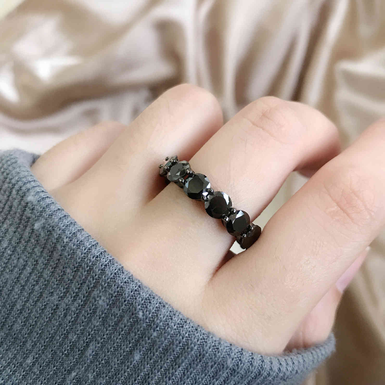Mujing Jewelry Design Black Diamond Row Round Ring Men's and Women's S925 Silver Net Red