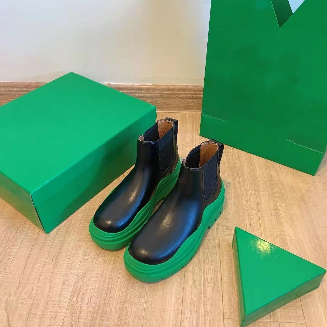 2021 Luxury Women Candy colored boots Fashion Boot all cowhide finish and TPU outsole are comfortable to wear come with box Size 35-40, 7#
2021 Luxury Women Candy colored boots Fashion Boot all cowhide finish and TPU outsole are comfortable to wear come with box Size 35-40, 7#