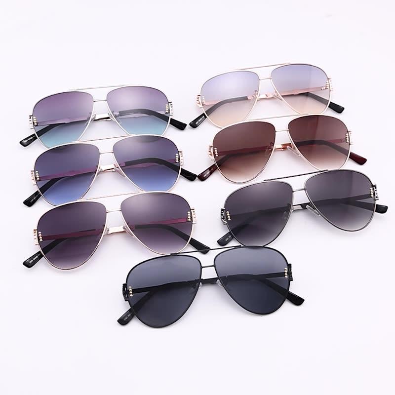 Sunglasses Modern Female Fashion Tea Gradient Women Ocean Cut Lens Metal Curved Temples Sun Glasses
Sunglasses Modern Female Fashion Tea Gradient Women Ocean Cut Lens Metal Curved Temples Sun Glasses
