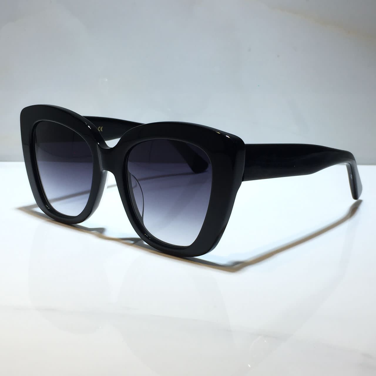 Summer Sunglasses For Men Women 0327S Style Anti-Ultraviolet Retro Plate Full Frame Fashion Eyeglasses Random Box
Summer Sunglasses For Men Women 0327S Style Anti-Ultraviolet Retro Plate Full Frame Fashion Eyeglasses Random Box
