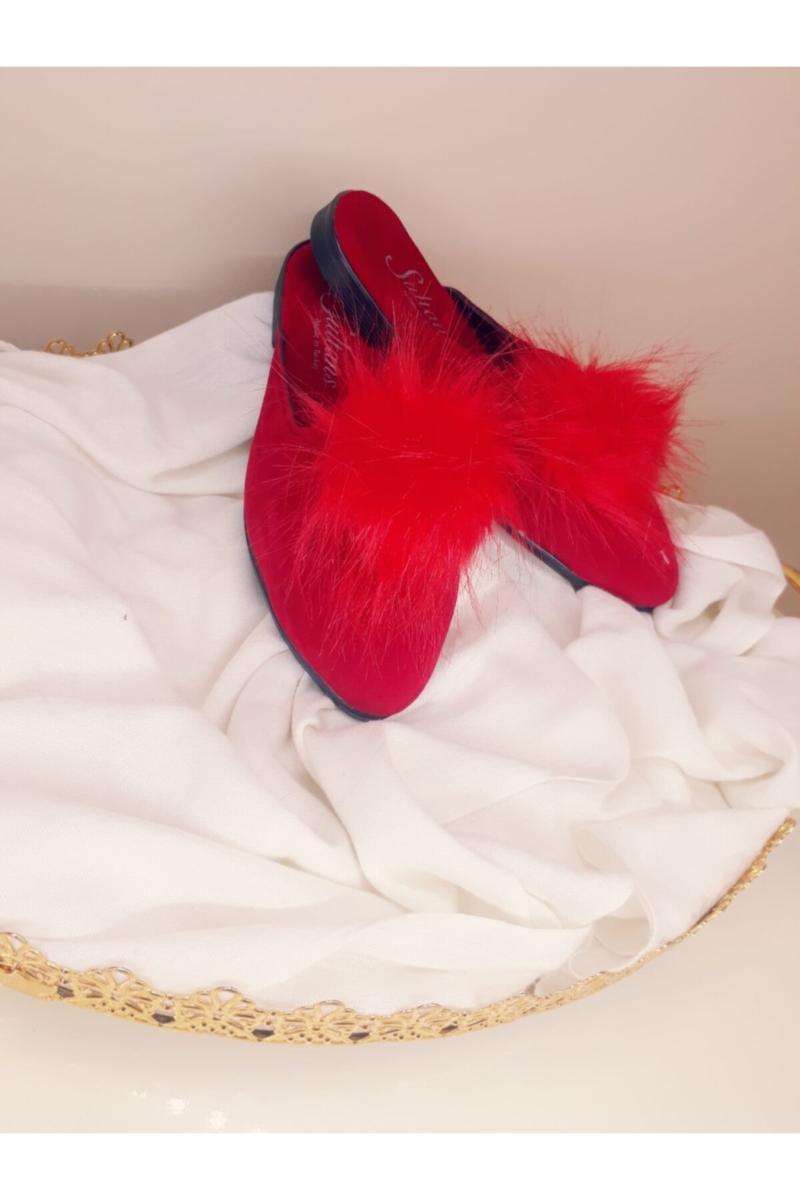 Women's Red Pompom Slippers, Black
Women's Red Pompom Slippers, Black