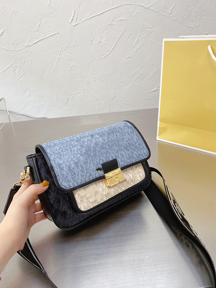 2021 women's leather bag blue girl evening dress oblique fashion bag original other bags high quality wallet shopping handbag women's luxury 1 color can choose plbbym
2021 women's leather bag blue girl evening dress oblique fashion bag original other bags high quality wallet shopping handbag women's luxury 1 color can choose plbbym