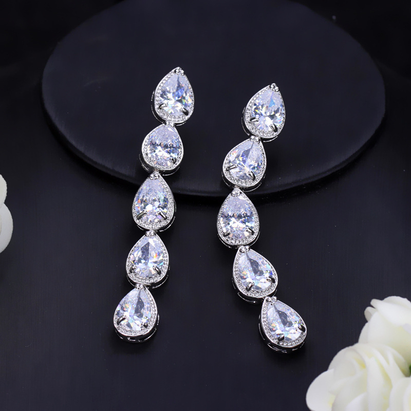 Luxury Jewelry Long Dangle Water Drop Earring Designer for Woman White AAA Cubic Zirconia Copper 18k Gold Diamond Earrings Women Bride Wedding Friend 