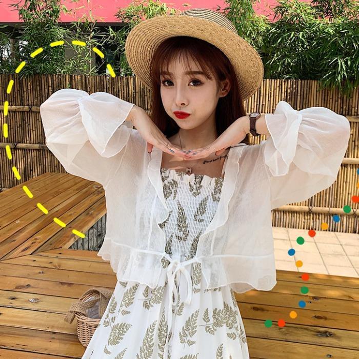 little shawl with a suspender skirt, chiffon shirt, sunscreen clothing, female summer short cardigan, thin section women's blouses & sh, White
little shawl with a suspender skirt, chiffon shirt, sunscreen clothing, female summer short cardigan, thin section women's blouses & sh, White