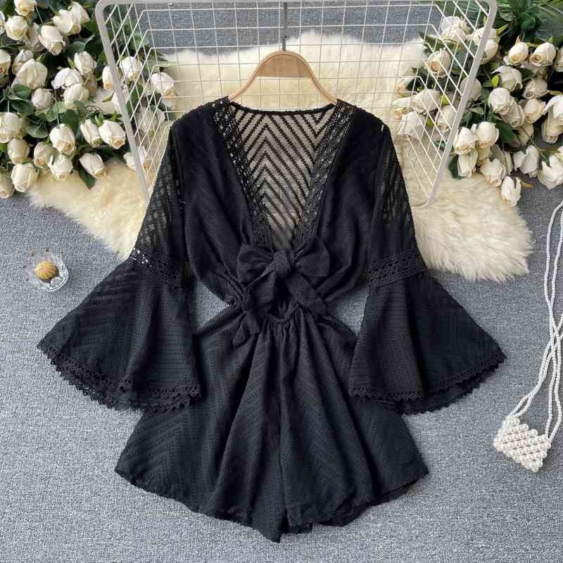 Seaside holiday wear design sense knotted deep V-neck sexy hollow flared sleeves Slim short jumpsuit wide-leg pants 210525, Black
Seaside holiday wear design sense knotted deep V-neck sexy hollow flared sleeves Slim short jumpsuit wide-leg pants 210525, Black