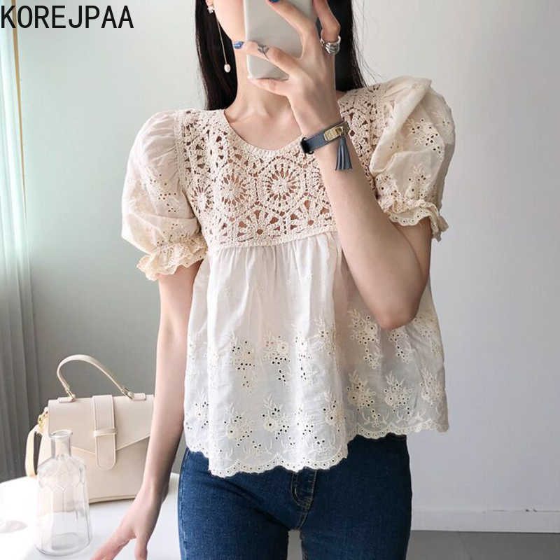 Korejpaa Women Shirt Summer Girls French Sweet Round Neck Hollow Embroidery Stitching Design Loose Puff Sleeve Doll Blouses 210526, White
Korejpaa Women Shirt Summer Girls French Sweet Round Neck Hollow Embroidery Stitching Design Loose Puff Sleeve Doll Blouses 210526, White