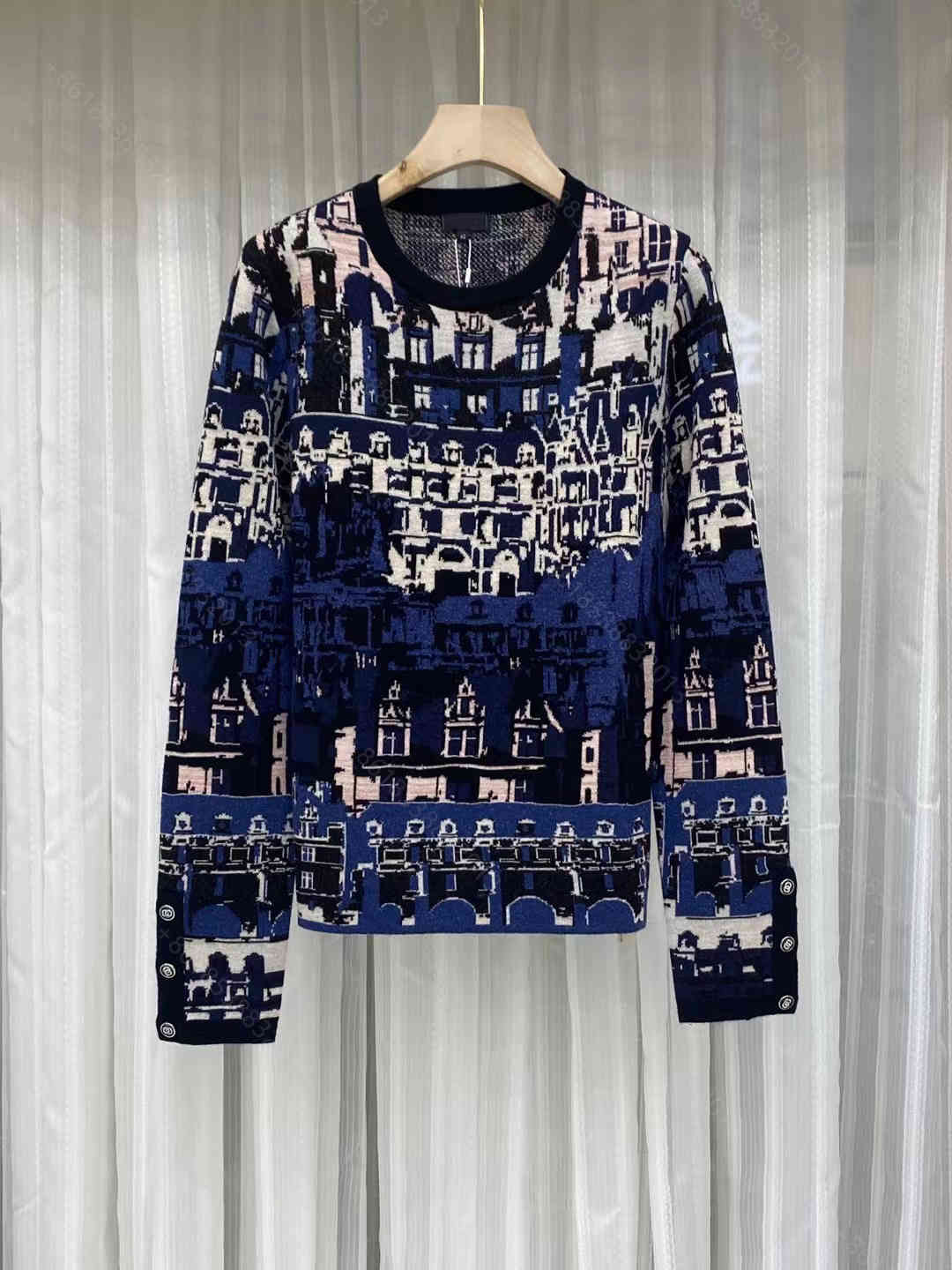 Designer cc winter women sweater hoodies wool cchen brand knit sweaters jackets button cuff gold zipper design knitted cardigan coats high-end hooded sweatshirt, Not sold separately
Designer cc winter women sweater hoodies wool cchen brand knit sweaters jackets button cuff gold zipper design knitted cardigan coats high-end hooded sweatshirt, Not sold separately