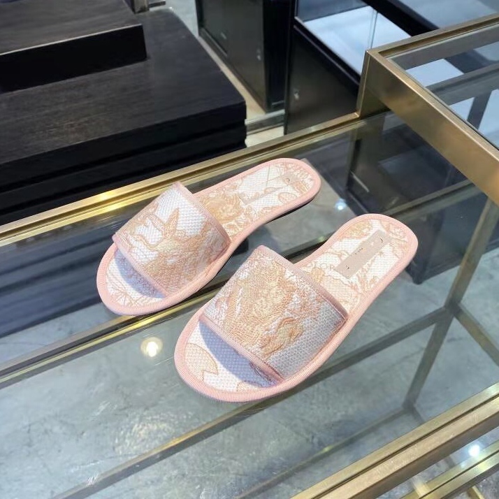 Tory sandals women's comfortable slippers leisure open toe flat shoes 2021 summer pink embroidery pattern home interior printing line with box 35-40, Black
Tory sandals women's comfortable slippers leisure open toe flat shoes 2021 summer pink embroidery pattern home interior printing line with box 35-40, Black