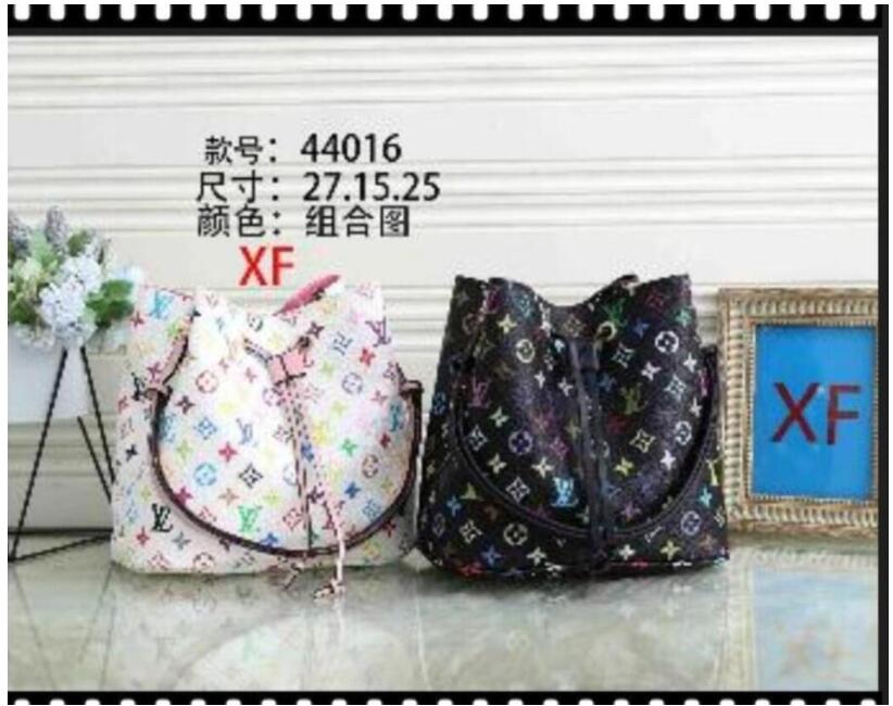 2021 LVLOUISVITTON BagVUTTON old flower Drawstring bucket bag classic shoulder bags clutch handbag luxury crossbody pa, Red;black
2021 LVLOUISVITTON BagVUTTON old flower Drawstring bucket bag classic shoulder bags clutch handbag luxury crossbody pa, Red;black