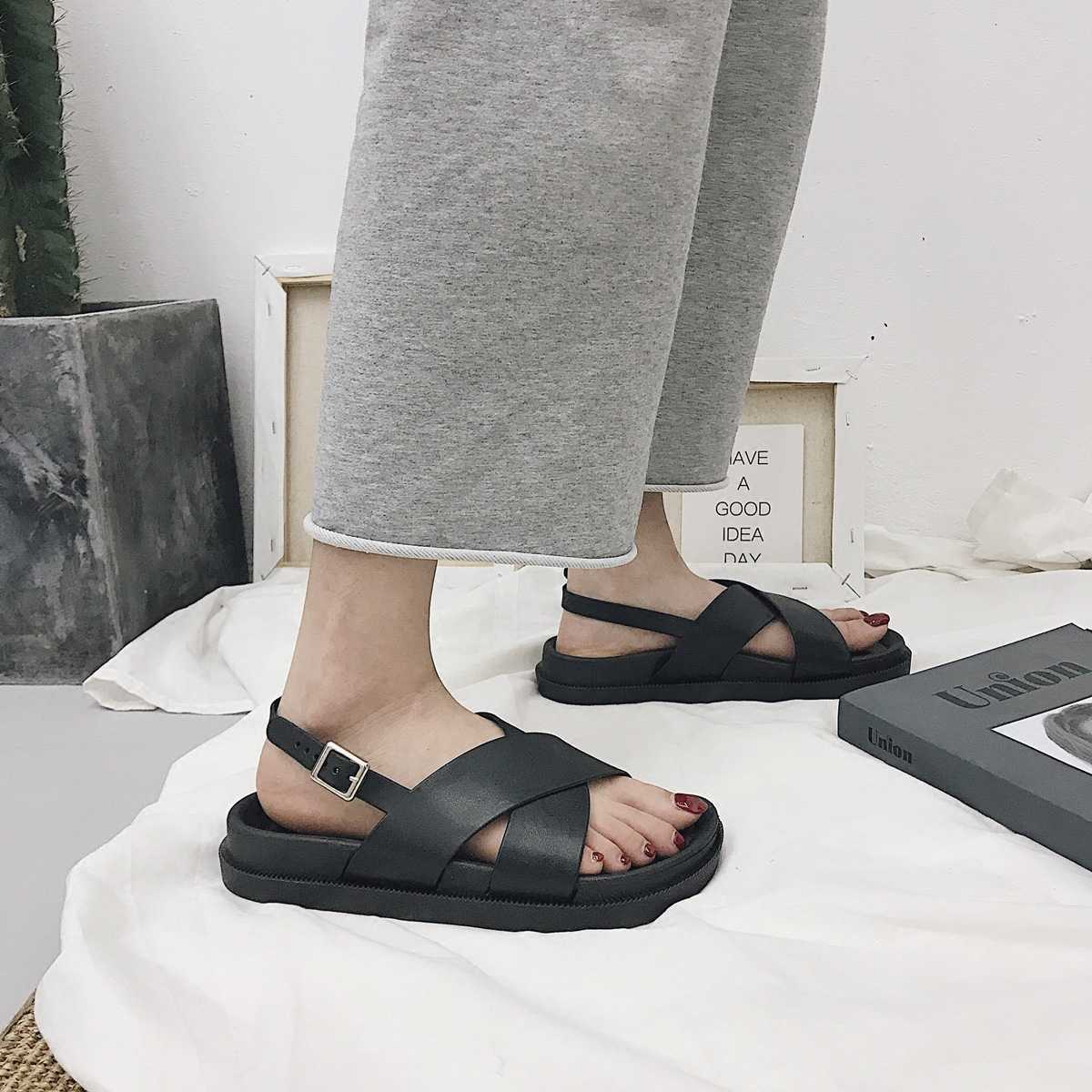 2021 Women's Sandals Wild Thick Bottom Slippers Cross Sandals Casual Wild College Wind Non-slip Beach Sandals Women Summer Y0721, Black
2021 Women's Sandals Wild Thick Bottom Slippers Cross Sandals Casual Wild College Wind Non-slip Beach Sandals Women Summer Y0721, Black