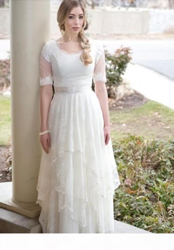 Vintage Short Sleeves Country Wedding Dresses Bride Gown Tiered Skirt Tulle Lace Floor Length Custom Made Plus Size Scalloped Neckline Vestido De Novi