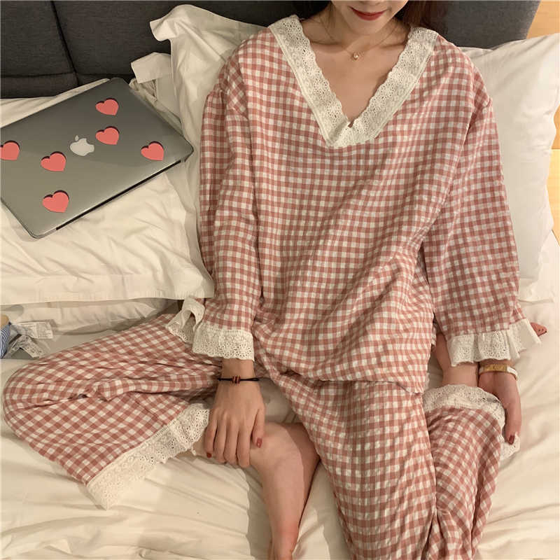 CAIYIER Korean Ulzzang Pink Plaid Print Pajamas Set Lovely V-Neck Girls Nightwear Loose Casual Long Sleeve Winter Homewear Suit 210924