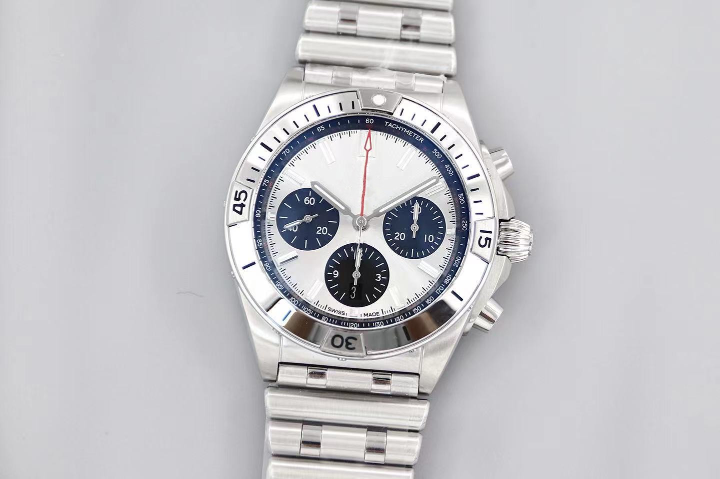 TOP 2021 GF factory Men's multi-function watch Automatic machinery 7750 movement Size 42 mm Stainless steel watchcase Curved sapphire crystal glass, The extra freight
TOP 2021 GF factory Men's multi-function watch Automatic machinery 7750 movement Size 42 mm Stainless steel watchcase Curved sapphire crystal glass, The extra freight