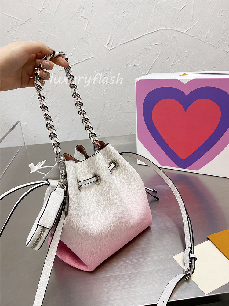 Latest Bella Gradient Crossbody Bags Women Designer Luxurys Bucket Purses Shoulder Handbags Fashion Design Chain Handbag Genuine Leather, Box(not sold separately)
Latest Bella Gradient Crossbody Bags Women Designer Luxurys Bucket Purses Shoulder Handbags Fashion Design Chain Handbag Genuine Leather, Box(not sold separately)