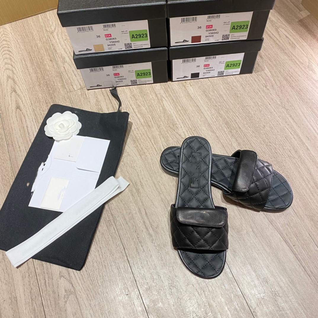 Top Quality Womens Designer Slipper Slides Sandals Shoes Summer Beach Outdoor Cool Slippers Fashion Lady Slide Flat Flip Flops With Box Size 35-41, Black
Top Quality Womens Designer Slipper Slides Sandals Shoes Summer Beach Outdoor Cool Slippers Fashion Lady Slide Flat Flip Flops With Box Size 35-41, Black
