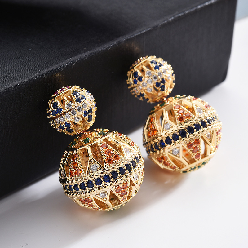 Luxury Hollow Designer Colorful Zircon Two Side Ball Stud Earrings Vintage Enthic Jewelry For Women Party Gift Zk30
Luxury Hollow Designer Colorful Zircon Two Side Ball Stud Earrings Vintage Enthic Jewelry For Women Party Gift Zk30
