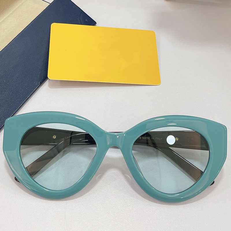 Luxury designer fashion sunglasses womens 2195 Cat Eye thick plate frame shopping party vacation glasses UV400 protection high quality original customization
Luxury designer fashion sunglasses womens 2195 Cat Eye thick plate frame shopping party vacation glasses UV400 protection high quality original customization