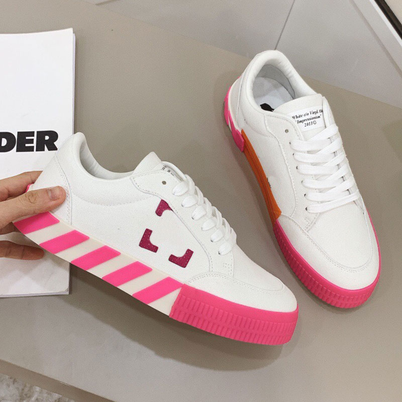 Casual shoes low top vulcanized sneakers Fashion arrow suede breathable mesh comfortable inner rubber outsole with "2013" text pri, Black
Casual shoes low top vulcanized sneakers Fashion arrow suede breathable mesh comfortable inner rubber outsole with "2013" text pri, Black