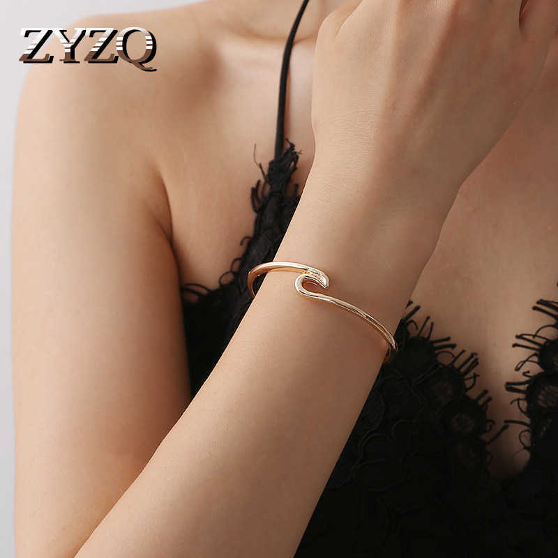 Zyzq Easy Geometric Wave Shaped Women Bangle Superb Adjustable Accessories New Year's Gift for Girl Wholesale Lots&bulk Jewel Q0719
Zyzq Easy Geometric Wave Shaped Women Bangle Superb Adjustable Accessories New Year's Gift for Girl Wholesale Lots&bulk Jewel Q0719
