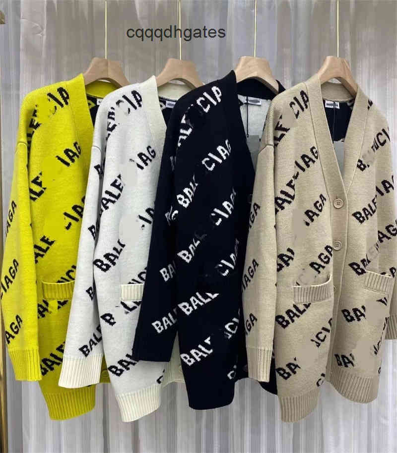 balencaigas mens hoodies italy brand Paris 21 winter new letter loose medium long wool cardigan leisure V-neck single breasted coat sweater Unisex, White
balencaigas mens hoodies italy brand Paris 21 winter new letter loose medium long wool cardigan leisure V-neck single breasted coat sweater Unisex, White