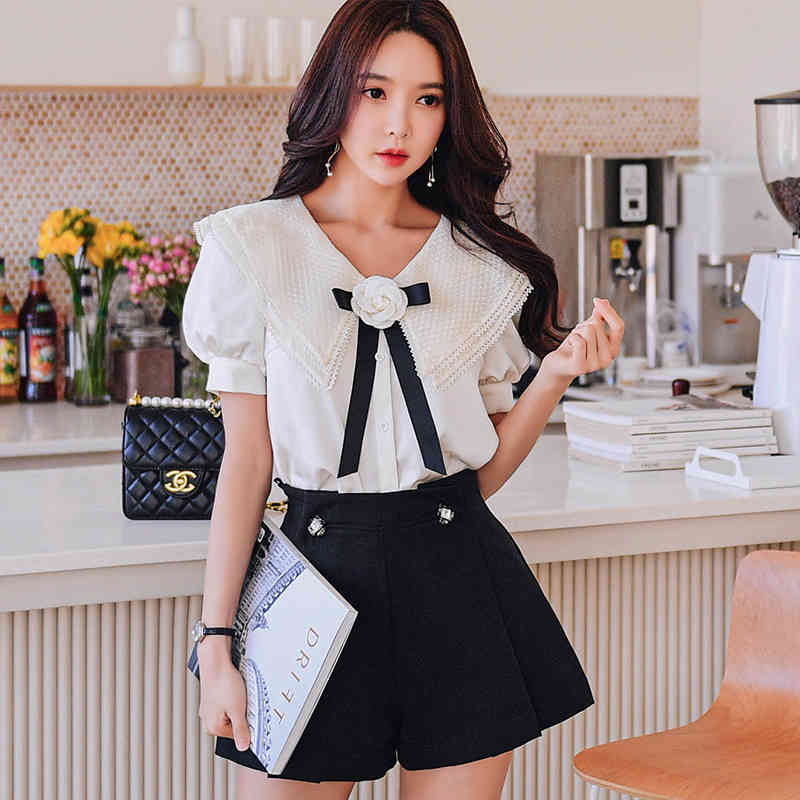 Dabuwawa Summer Sweet Turn-down Collar Blouse Women Puff Sleeve Appliques Floral Bow Solid Casual Shirts Tops Female DT1BST021 210520