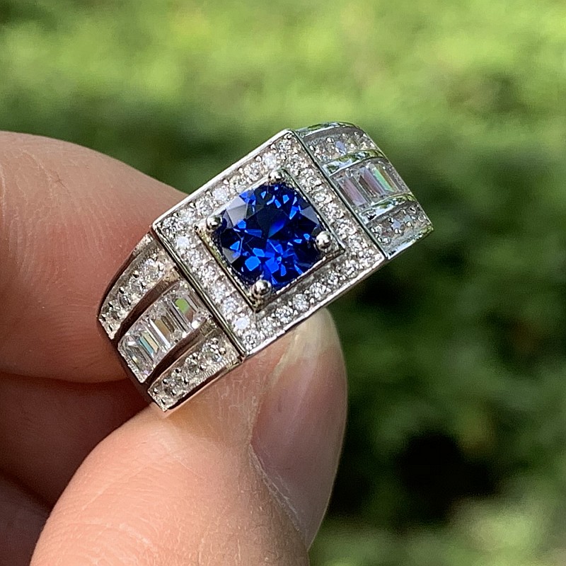 2021 Sparkling Male Fashin Jewelry 925 Sterling Silver Full Pave White Sapphire CZ Diamond Gemstones Large Party Promise Men Wedding Engagement Band R