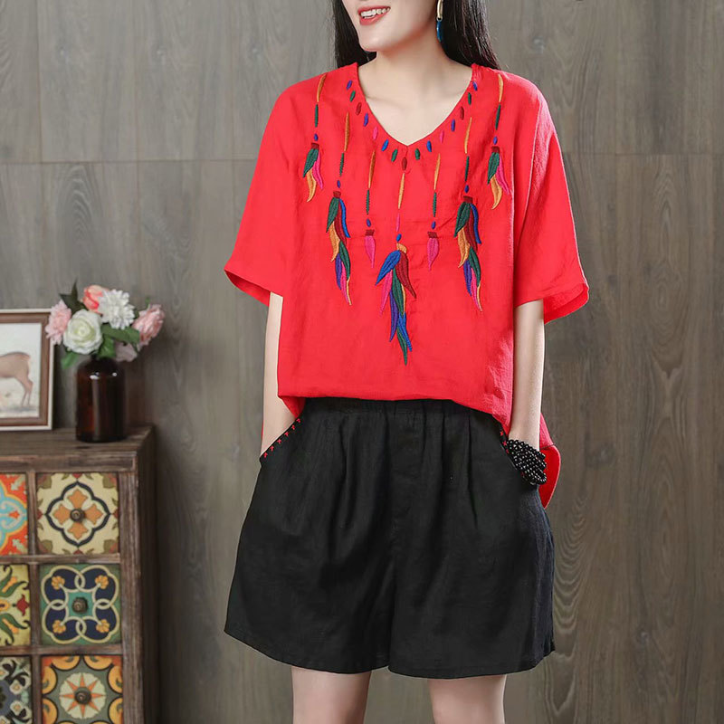 Summer Women Tshirt Plus Size Short Sleeve Loose Feather Embroidery V Neck T Shirts Lady cotton linen Vintage Tee Tops HX13 210512