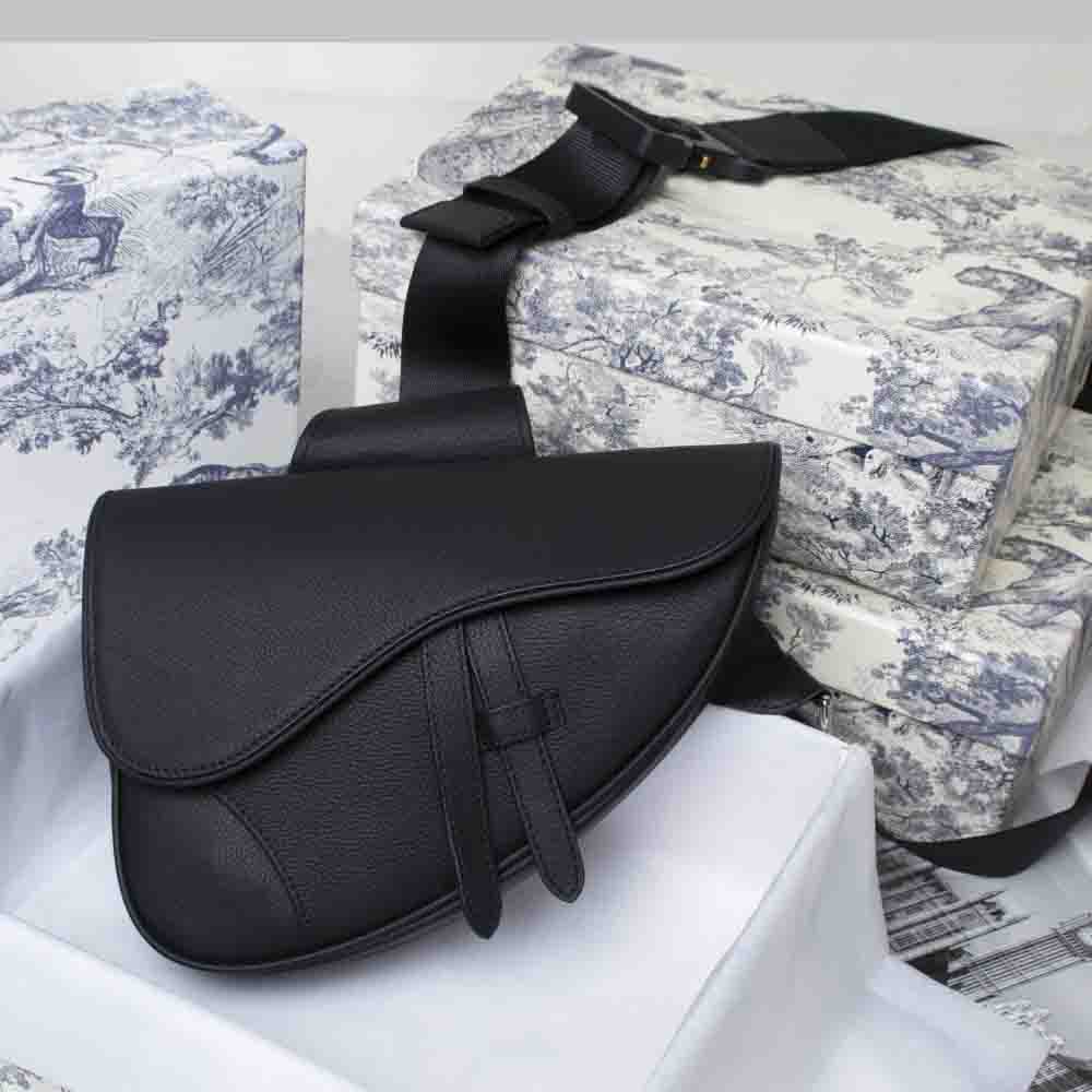 Classic Men's Saddle Waist Bag High Quality Genuine Leather Designer Luxury Handbag Wallet Three-dimensional Letter Jacquard
Classic Men's Saddle Waist Bag High Quality Genuine Leather Designer Luxury Handbag Wallet Three-dimensional Letter Jacquard