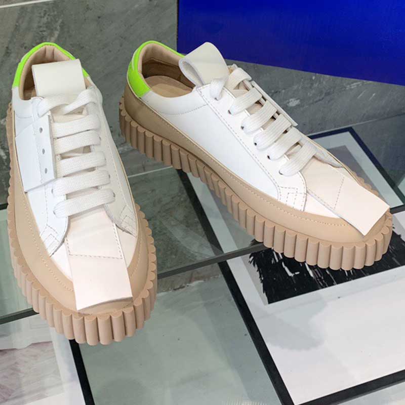 Summer ladies casual shoes luxury designer women fashion classic flat shoess street outdoor travel sneakers breathable non slip wear resistant soles
Summer ladies casual shoes luxury designer women fashion classic flat shoess street outdoor travel sneakers breathable non slip wear resistant soles
