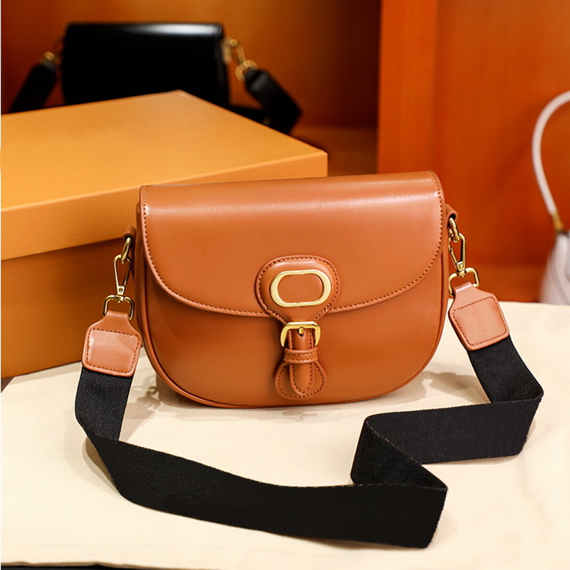 Women's Hands Bobby Flap Shoulder Fashion Design Saddle Bag Ladies Crossbody Messenger bag White Black Brown Leather
Women's Hands Bobby Flap Shoulder Fashion Design Saddle Bag Ladies Crossbody Messenger bag White Black Brown Leather