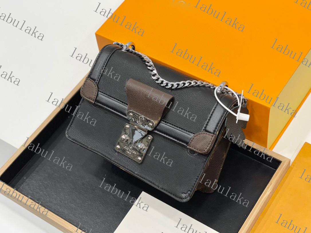 New black and red two-color handbags fashion shoulder bag messenger bag top quality designer design luxury female bag with box and dustbag
New black and red two-color handbags fashion shoulder bag messenger bag top quality designer design luxury female bag with box and dustbag