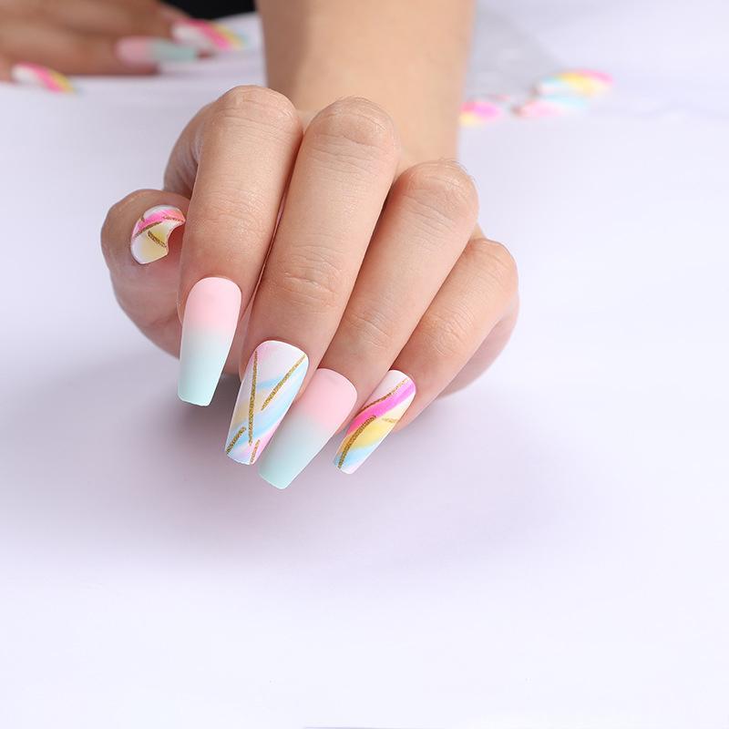 Faux ongles pré-conçus Presse à longueur moyenne sur la jolie fil d'or Pastel Rainbow Ombre Ballerina Matte Fake SM19210791