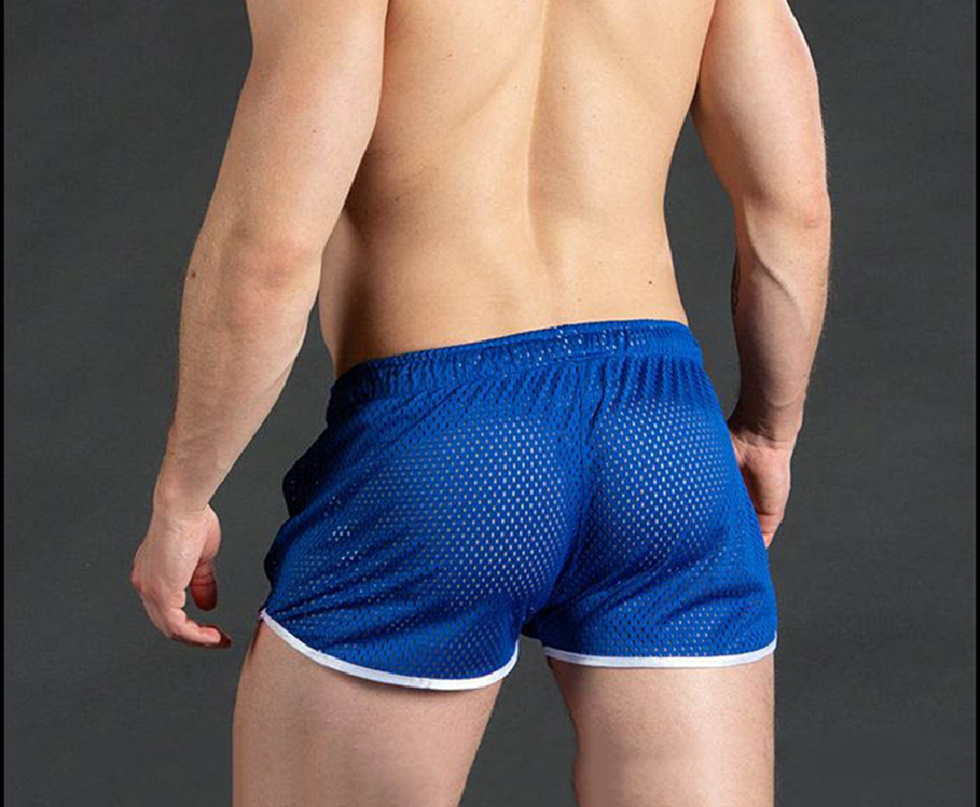 BERMUDA shorts mens surfers mesh quick-drying breathable sexy beach swim trunks male fitness sports charm three pants, Black
BERMUDA shorts mens surfers mesh quick-drying breathable sexy beach swim trunks male fitness sports charm three pants, Black