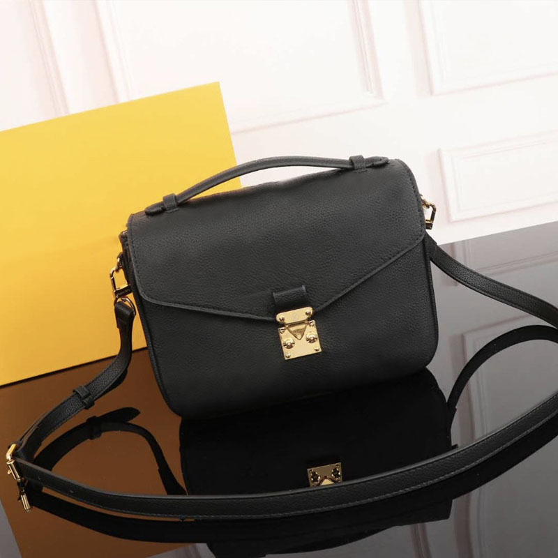 Women POCHETTE METIS Shoulder Bag Fashion Designers Leather Hasp Handbags woman classic Embossing flower Tote Crossbody Bags purse M40780, Khaki embossing flower
Women POCHETTE METIS Shoulder Bag Fashion Designers Leather Hasp Handbags woman classic Embossing flower Tote Crossbody Bags purse M40780, Khaki embossing flower