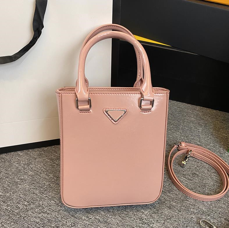 New Hot Brand Luxury Mini Pink Handbags Phone Bags Designers Cross body Single Flap Shouder Women Change Purses Green Black White Handbag High Quality Triangle Gift, Black(l*g*)
New Hot Brand Luxury Mini Pink Handbags Phone Bags Designers Cross body Single Flap Shouder Women Change Purses Green Black White Handbag High Quality Triangle Gift, Black(l*g*)
