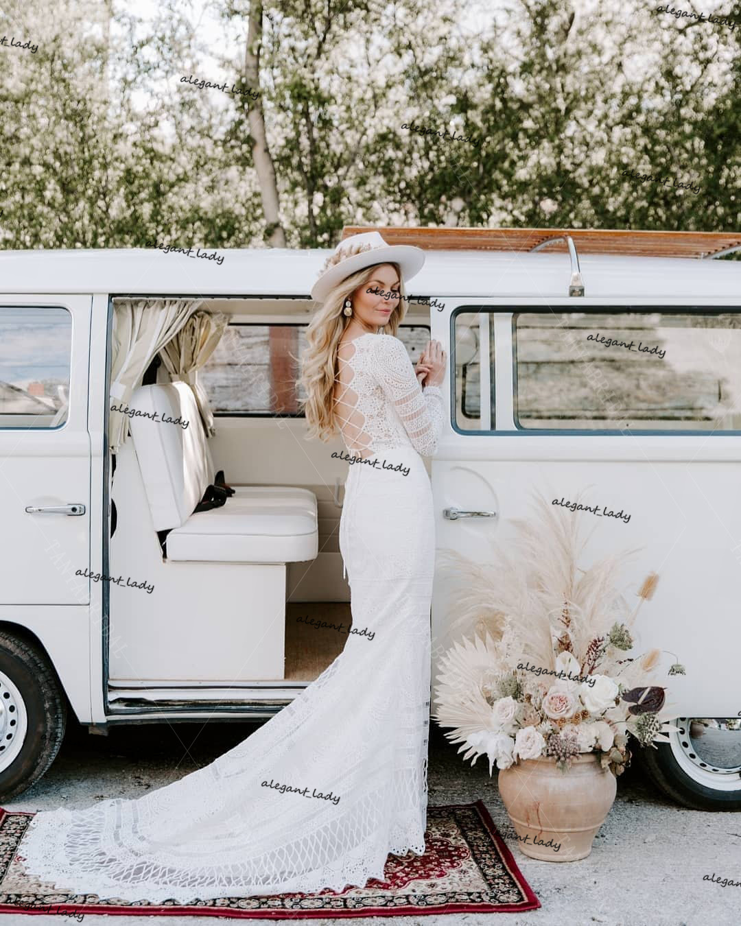 Crochet Lace Bohemian Wedding Dresses Lace Up V-Neck long sleeve Bridal Gowns Striking Dreamy Engagement Gowns Abiti Da Sposa