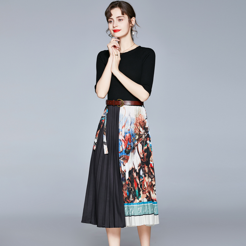 2021 Knitted Patchwork Pleated Dress Runway Designer Graceful Half Sleeve Crew Neck Printed Holiday Office Ladies A-Line Dresses Summer Autumn Prom Women Clothes
2021 Knitted Patchwork Pleated Dress Runway Designer Graceful Half Sleeve Crew Neck Printed Holiday Office Ladies A-Line Dresses Summer Autumn Prom Women Clothes