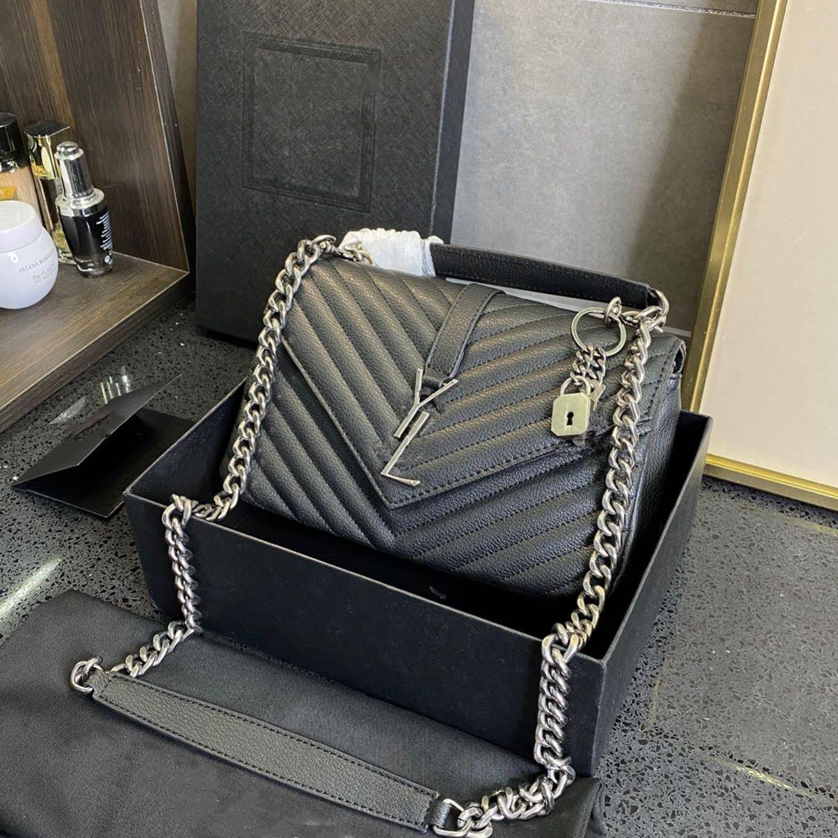Women Designers Bags Handbags Shoulder Bag leather High quality Lady Fashion Marmont Genuine CrossbodyPurses Backpack tote 002, #18 original dust bag
Women Designers Bags Handbags Shoulder Bag leather High quality Lady Fashion Marmont Genuine CrossbodyPurses Backpack tote 002, #18 original dust bag